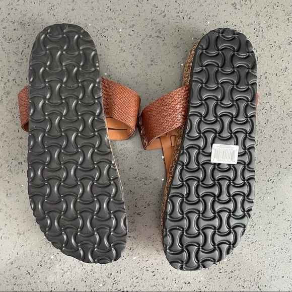 Victoria K Faux Leather Cork Thong Slide Sandal 8 - Picture 6 of 8